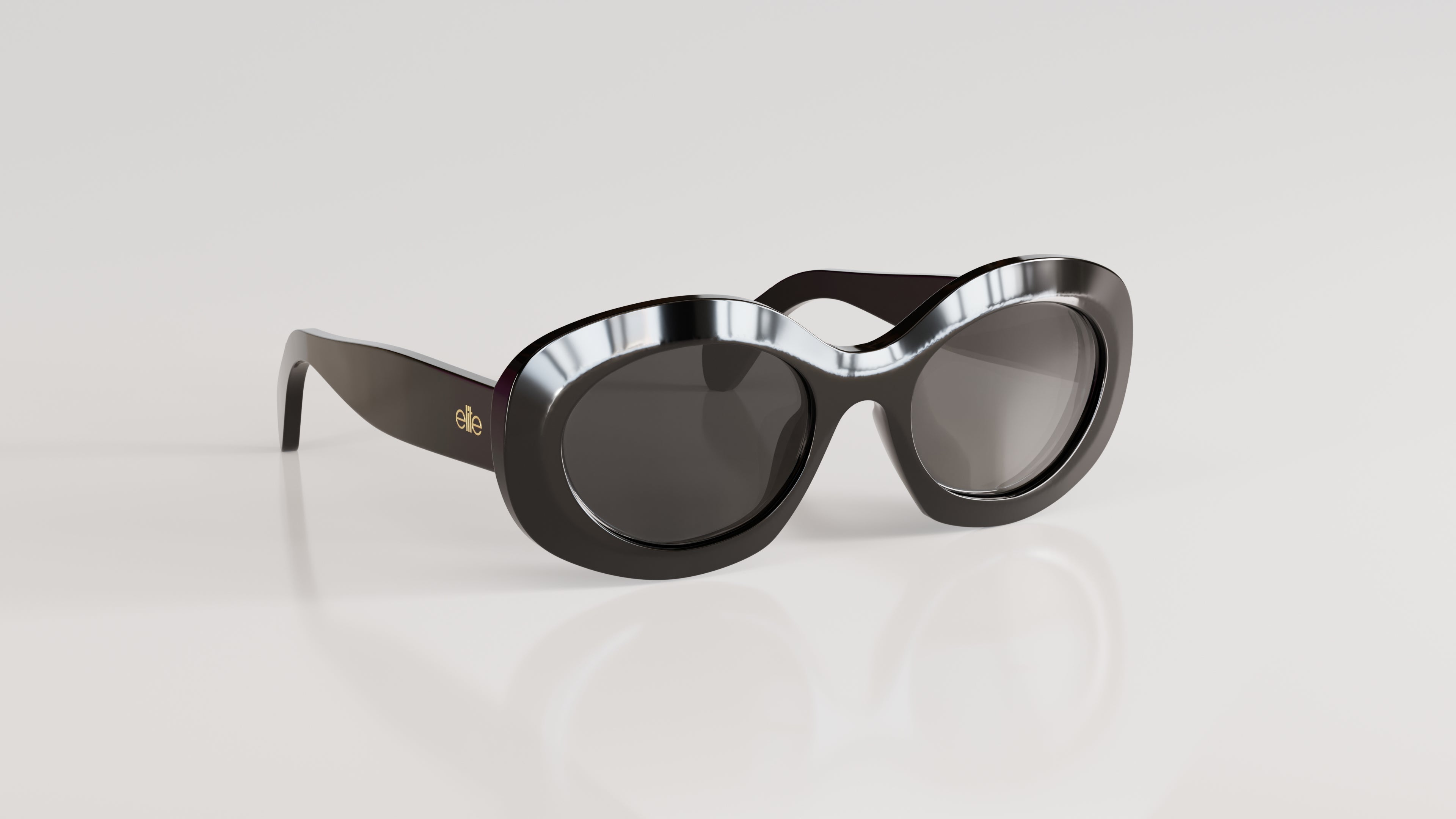 Lola#Color_Montatura Nero Lucido con Lente Fumo