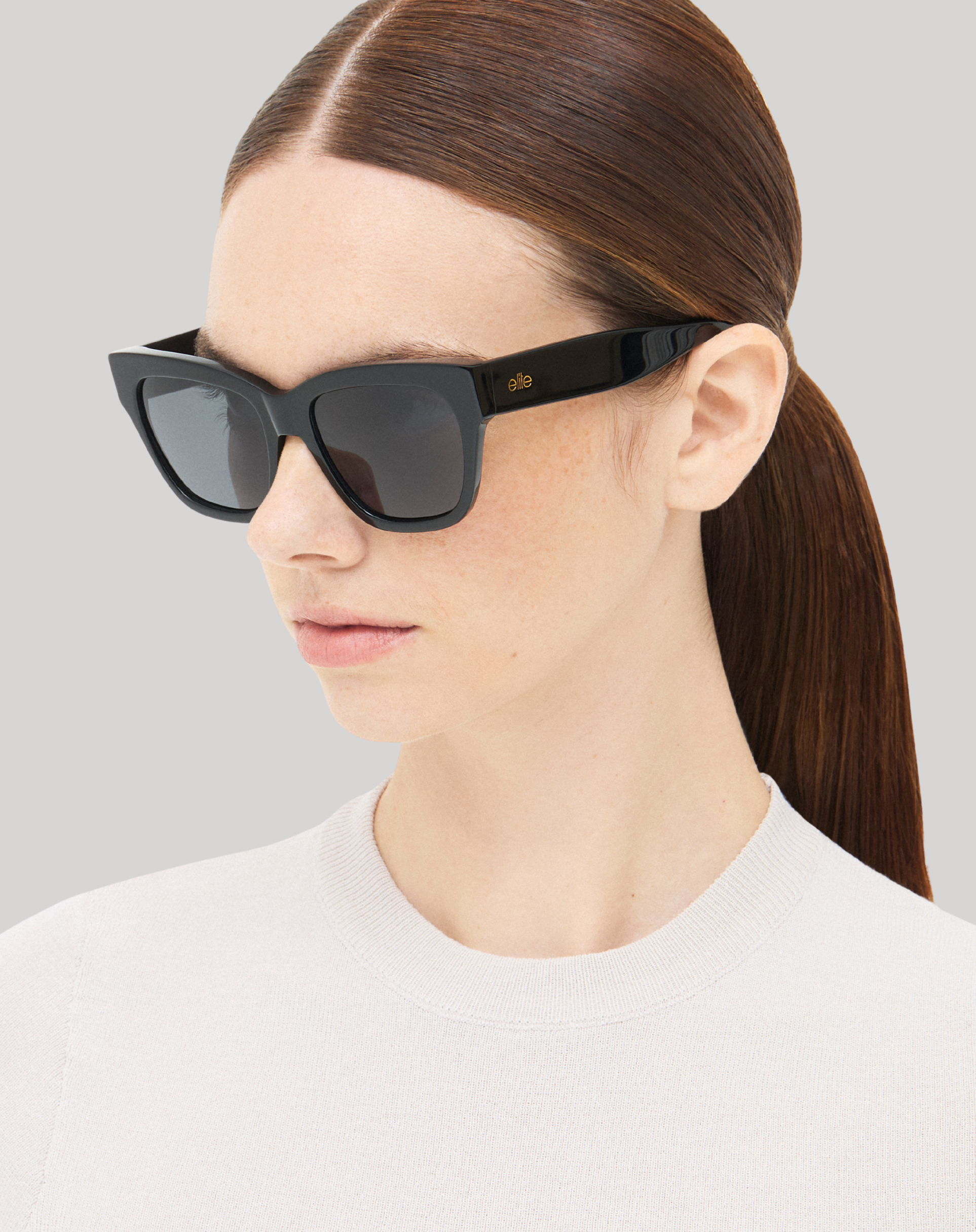 Naomi#Color_Montatura Nero Lucido con Lente Fumo