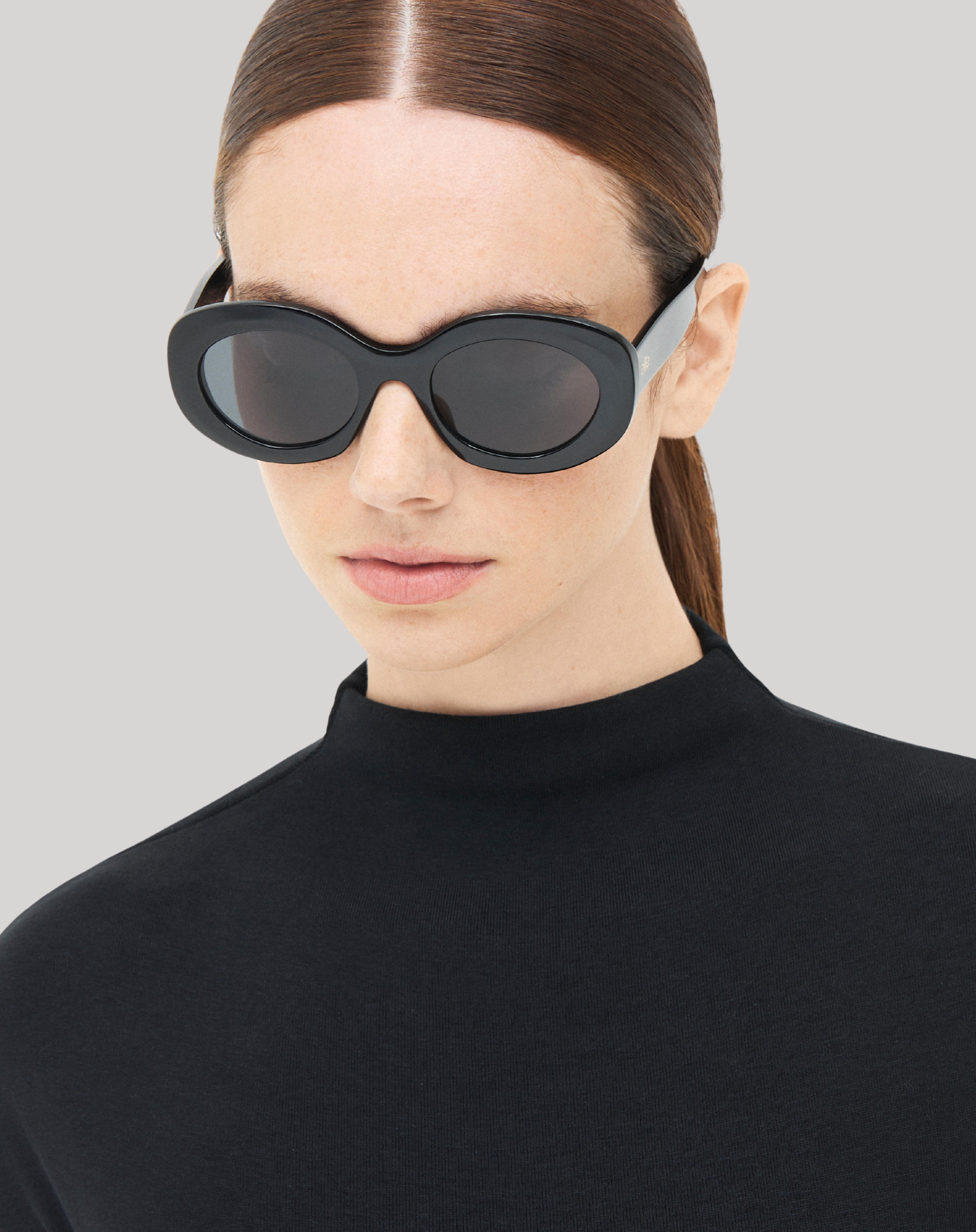 Lola#Color_Montatura Nero Lucido con Lente Fumo